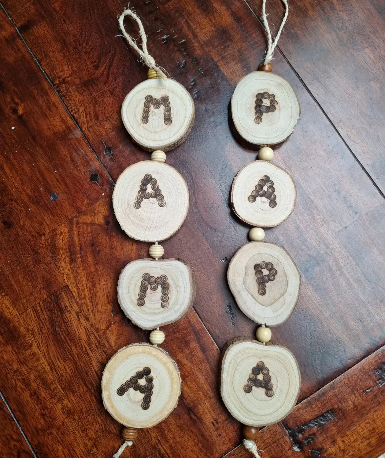 Mama und pap Cindisauge Namenskette aus Holz